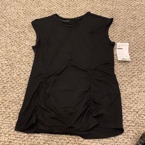 NWT ATHLETA Pacifica contoured tank
